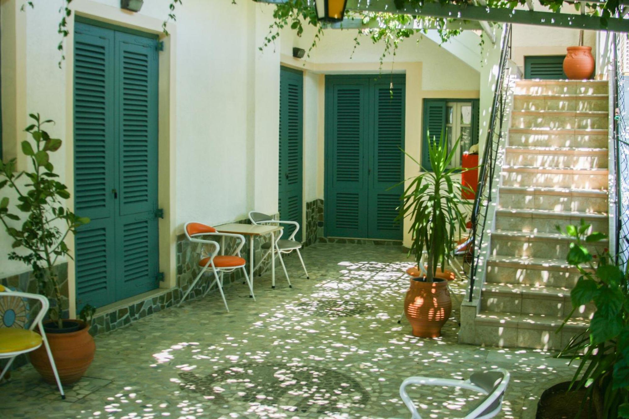 George Apartments Livadia (Tilos) Exterior foto